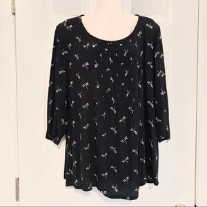 Navy dragonfly print 3/4 sleeve pin-tucked popover blouse